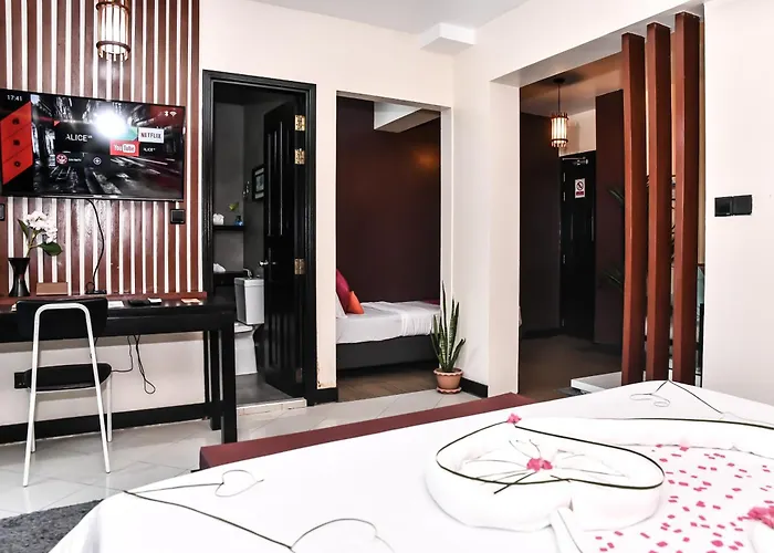 BeehiveAirport Hotel